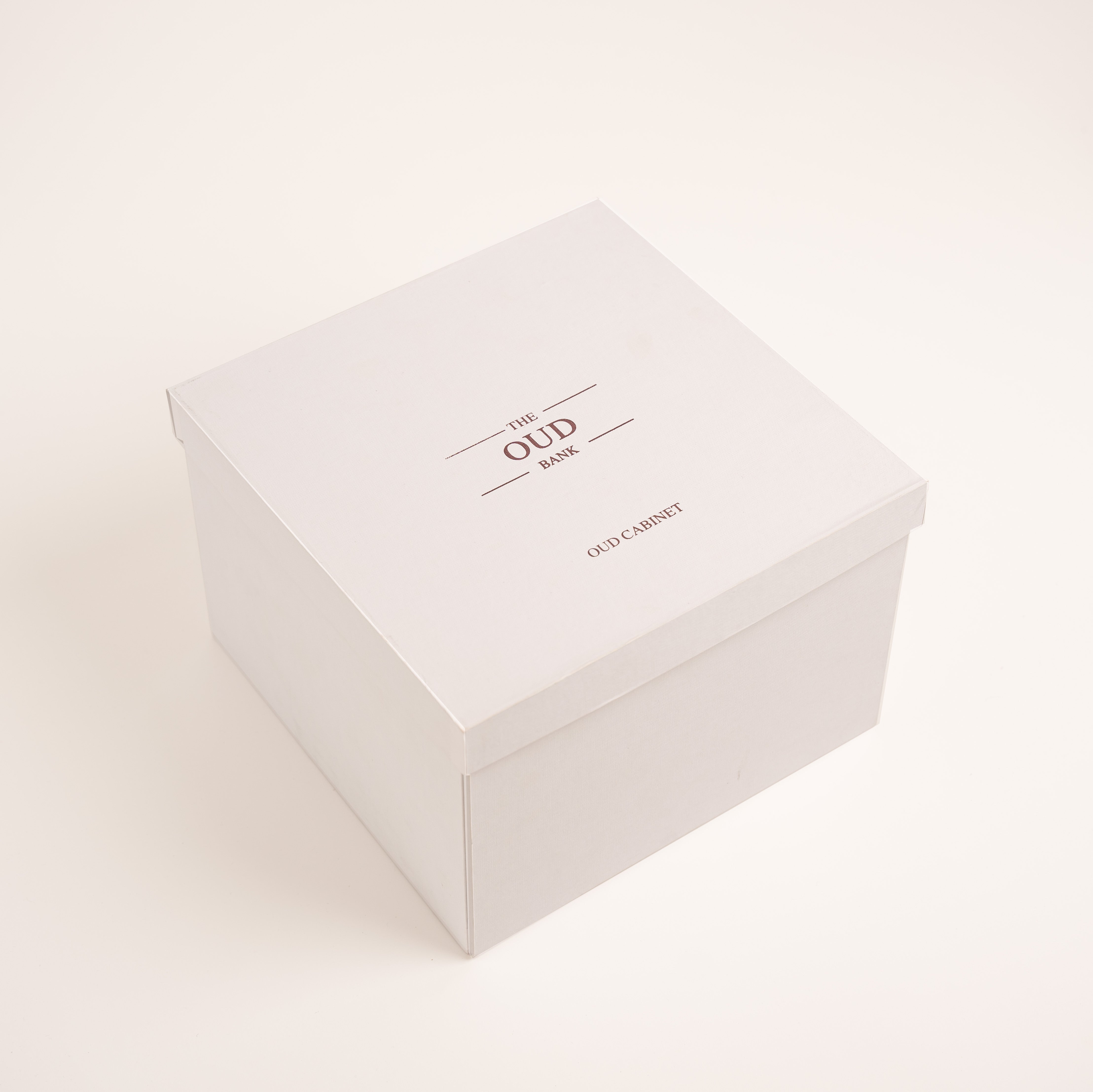 OUD CABINET
