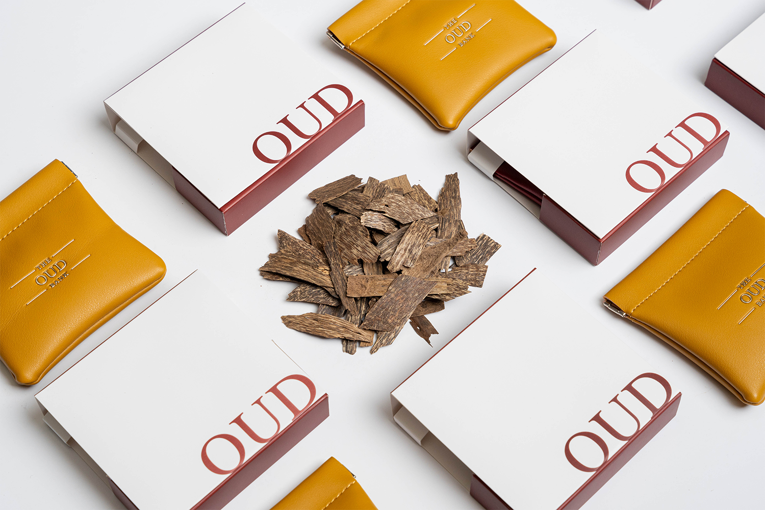 TRAD CHIPS OUD WOOD
